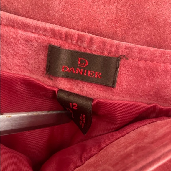 Danier Leather Pink 100% Suede Leather Midi Skirt Size 12 - Picture 7 of 8